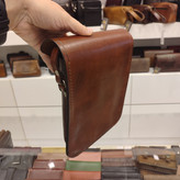 کیف صندوقی چرمی قالبی گاومیشی دست ساز خاص کژوال مدل C5۹۳