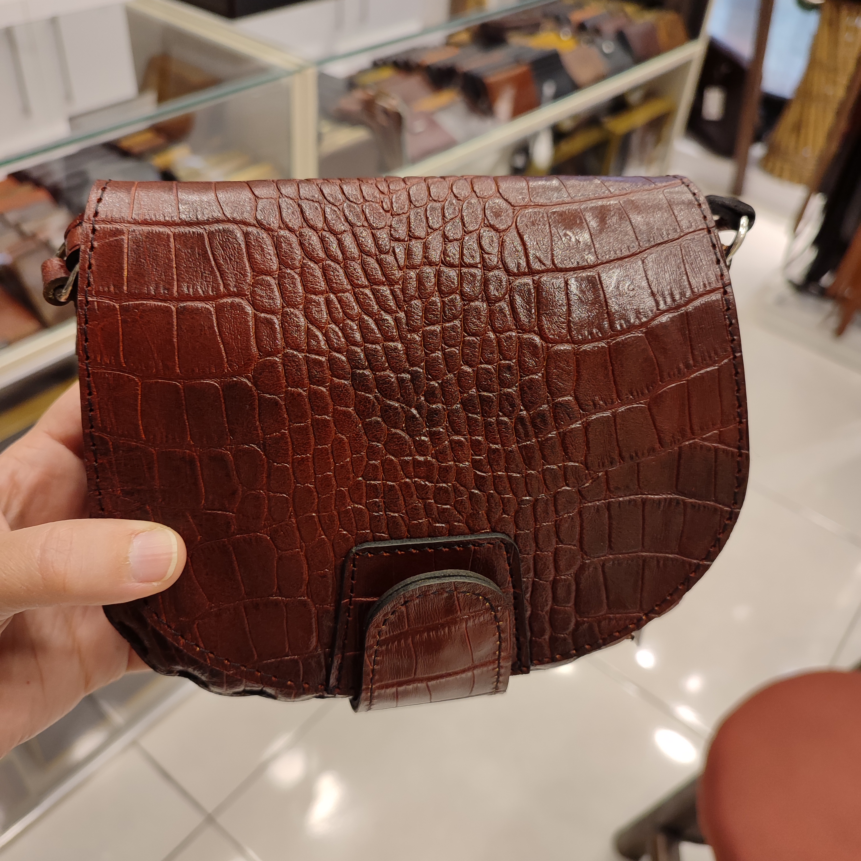 کیف مینیمال چرمی کروکو زبانه دار مدل C63۴