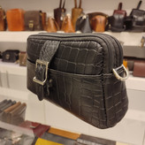 کیف زنانه چرمی رودوشی کروکو سگکدار کوچک مدل C674