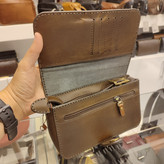 کیف زنانه چرمی دست دوز رودوشی کریزی هورس مدل C740