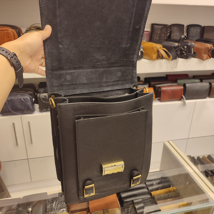 کیف اداری چرمی رودوشی دسته دار رمزدار مدل C756