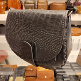 کیف زنانه چرمی رودوشی مدل C763