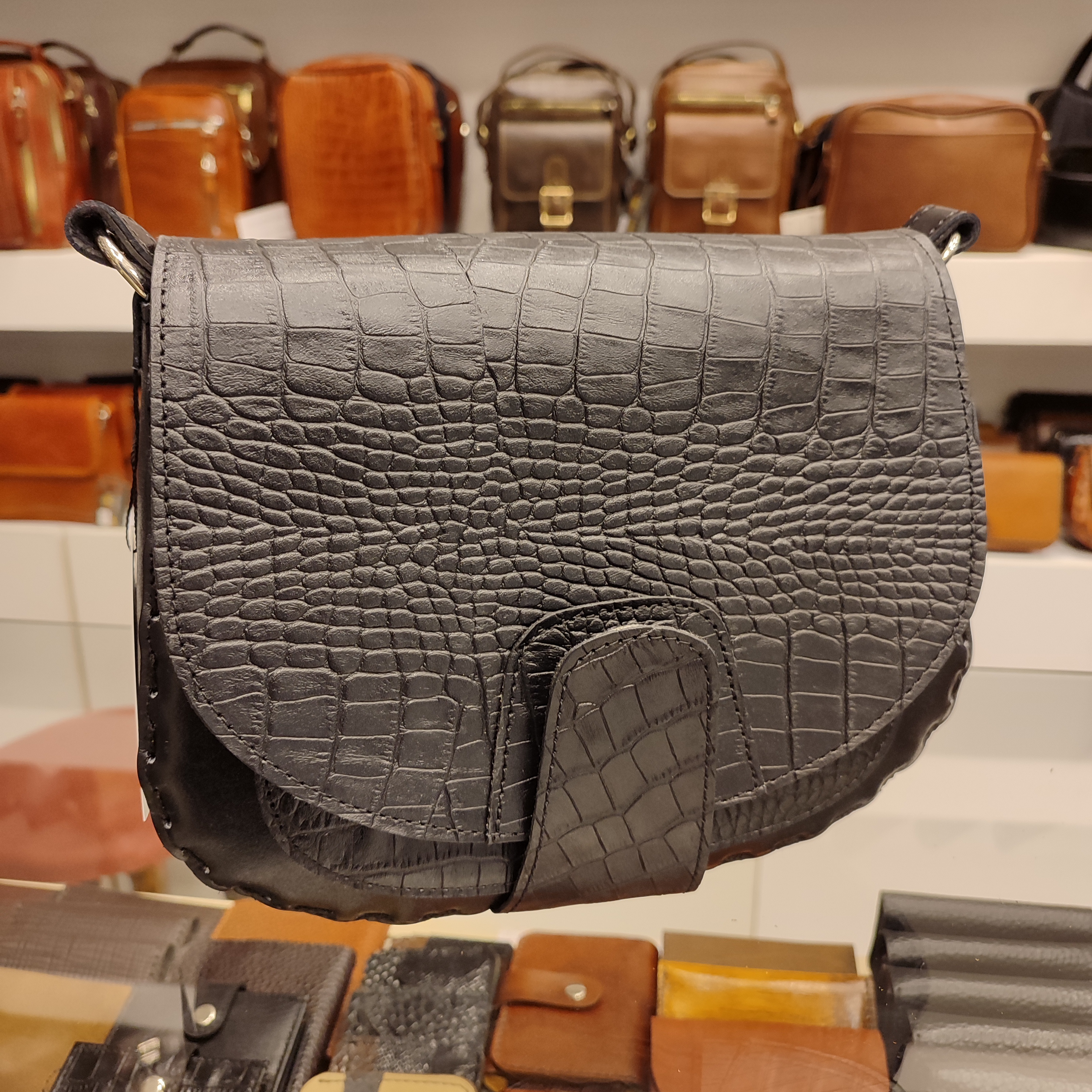 کیف زنانه چرمی رودوشی مدل C763